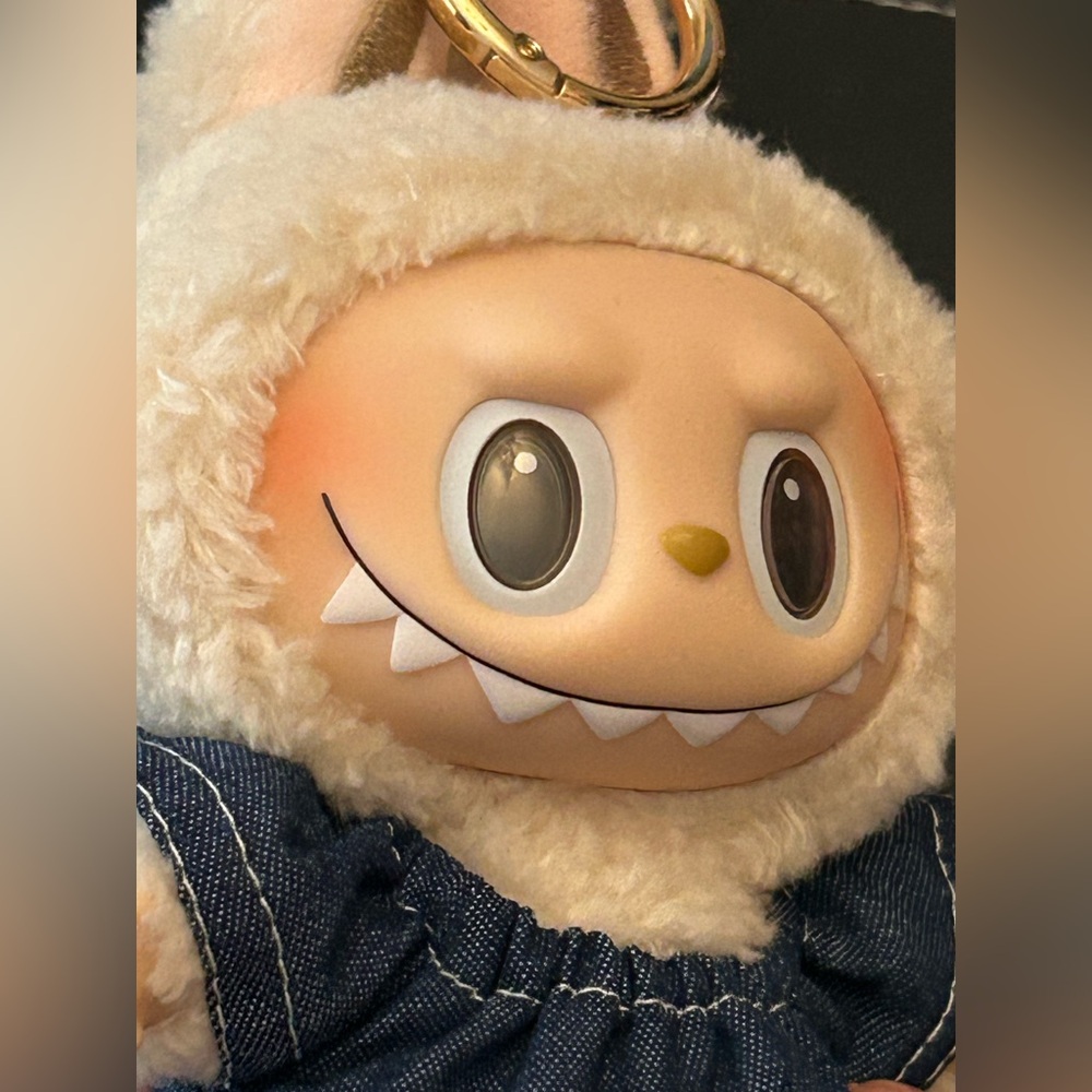 Authentic Labubu Soy milk exciting macaron from POP MART - Picture 5 of 6